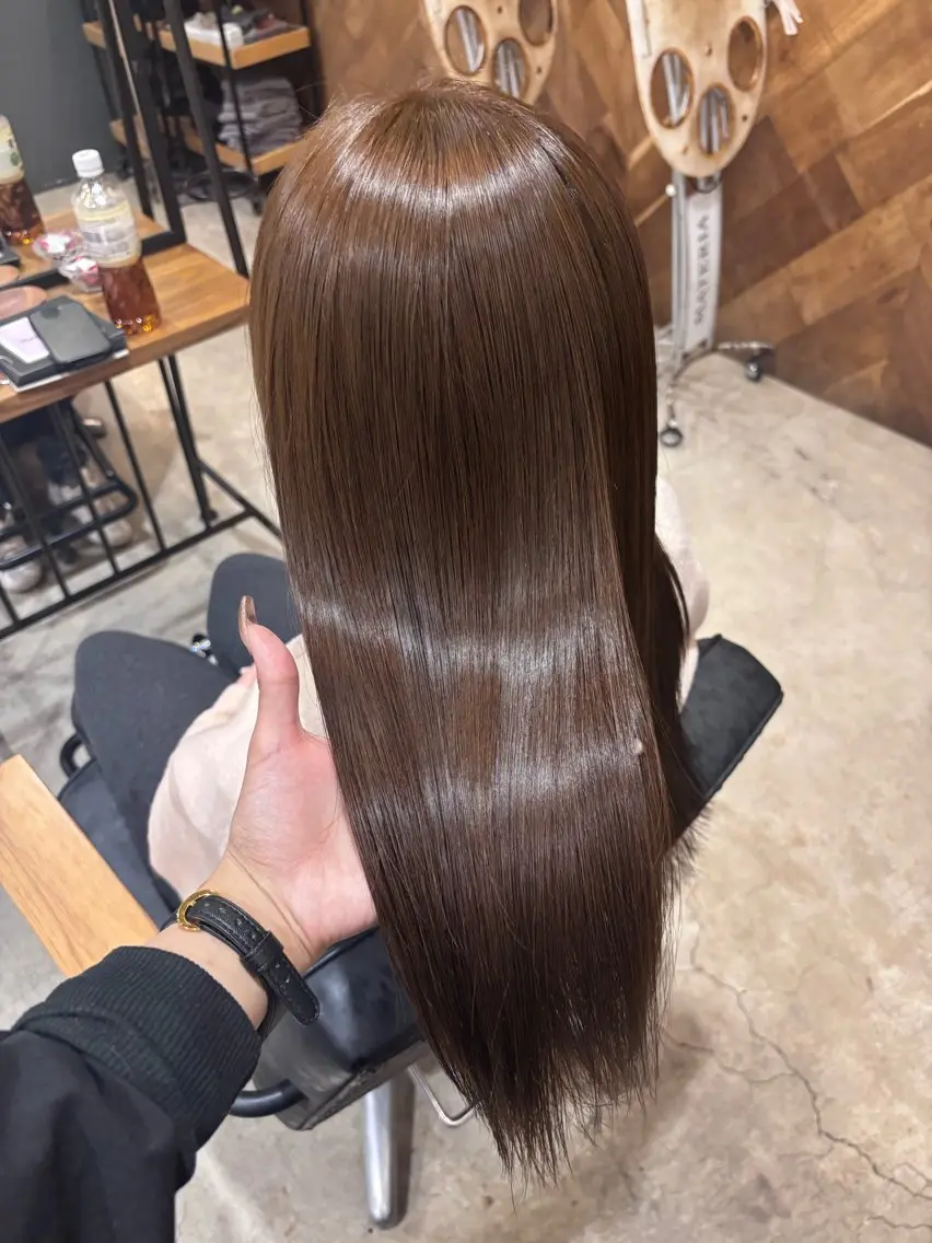 ロング カラー ヘアカラー トリートメント 新村 小夏のヘアスタイル