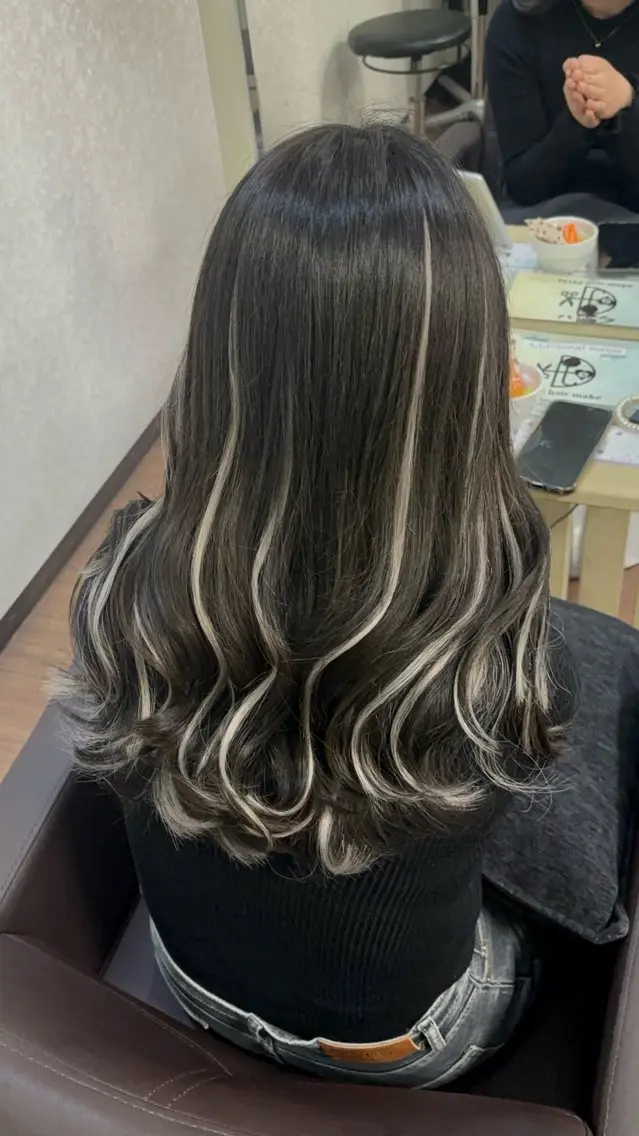 ヘアカラー トリートメント エクステ 限界オタク美容師 💜Natsuki☁のヘアスタイル