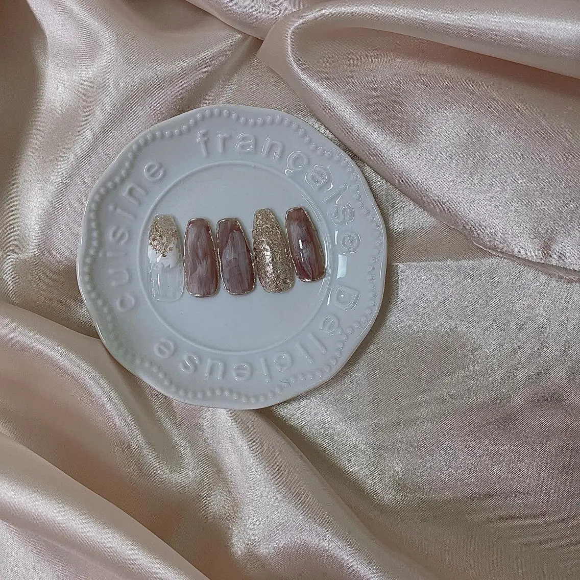 カラー ネイル ラメ(グリッター) マットネイル ミラーネイル ニュアンスネイル 𓂃🦢Aurora Swan🌙𓂃のネイルデザイン