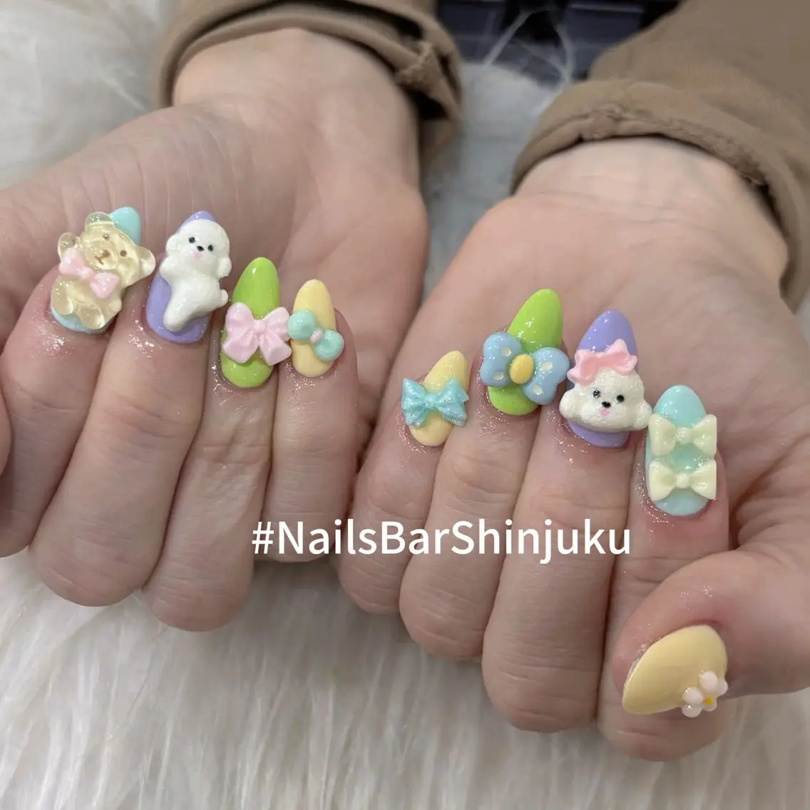ネイル ボルドー ブラウン チークネイル ドット フットネイル NAILS BAR SHINJUKUのネイルデザイン