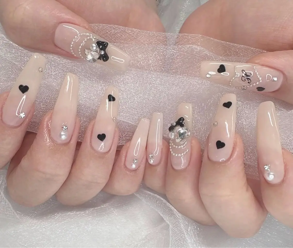 ネイル グラデーション キラキラネイル ワンカラーネイル 冬ネイル Jenn Nail Salonのネイルデザイン