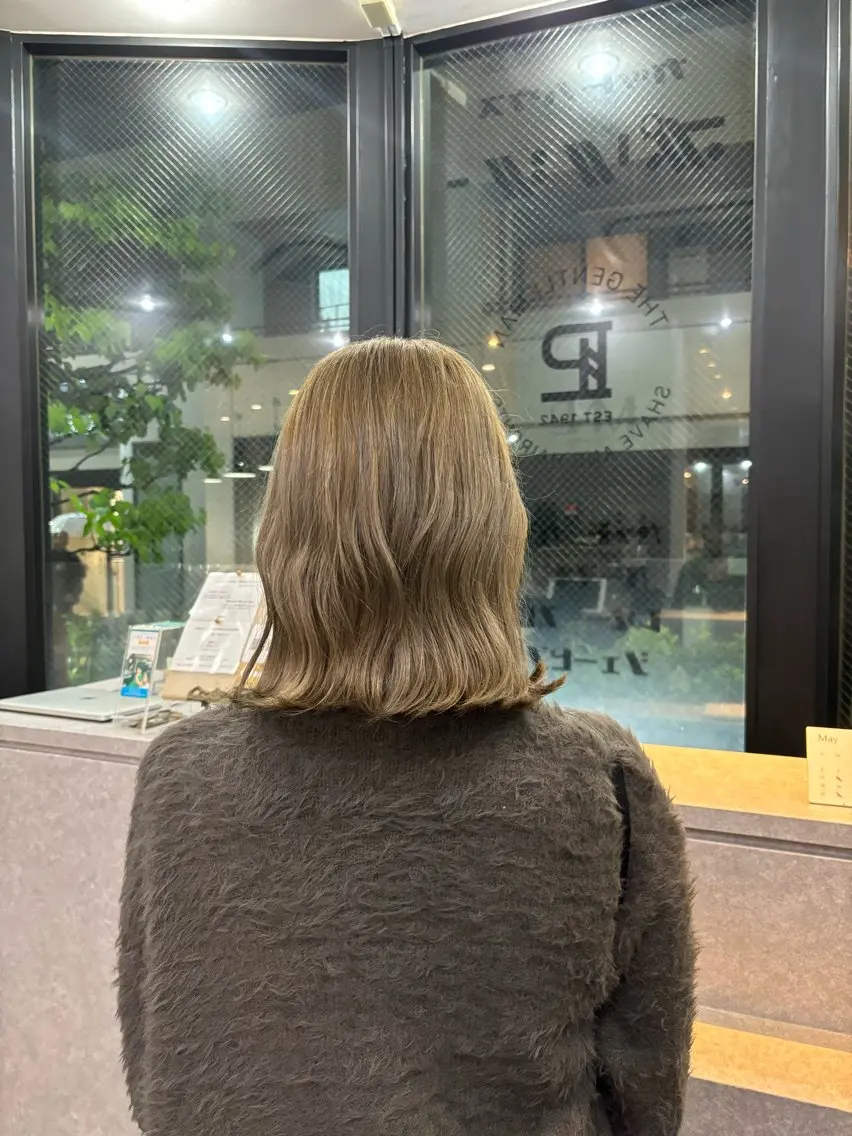 カラー 透明感カラー ダブルカラー オリーブカラー ⚪️マナエ⚪️ ／学芸大学のヘアスタイル