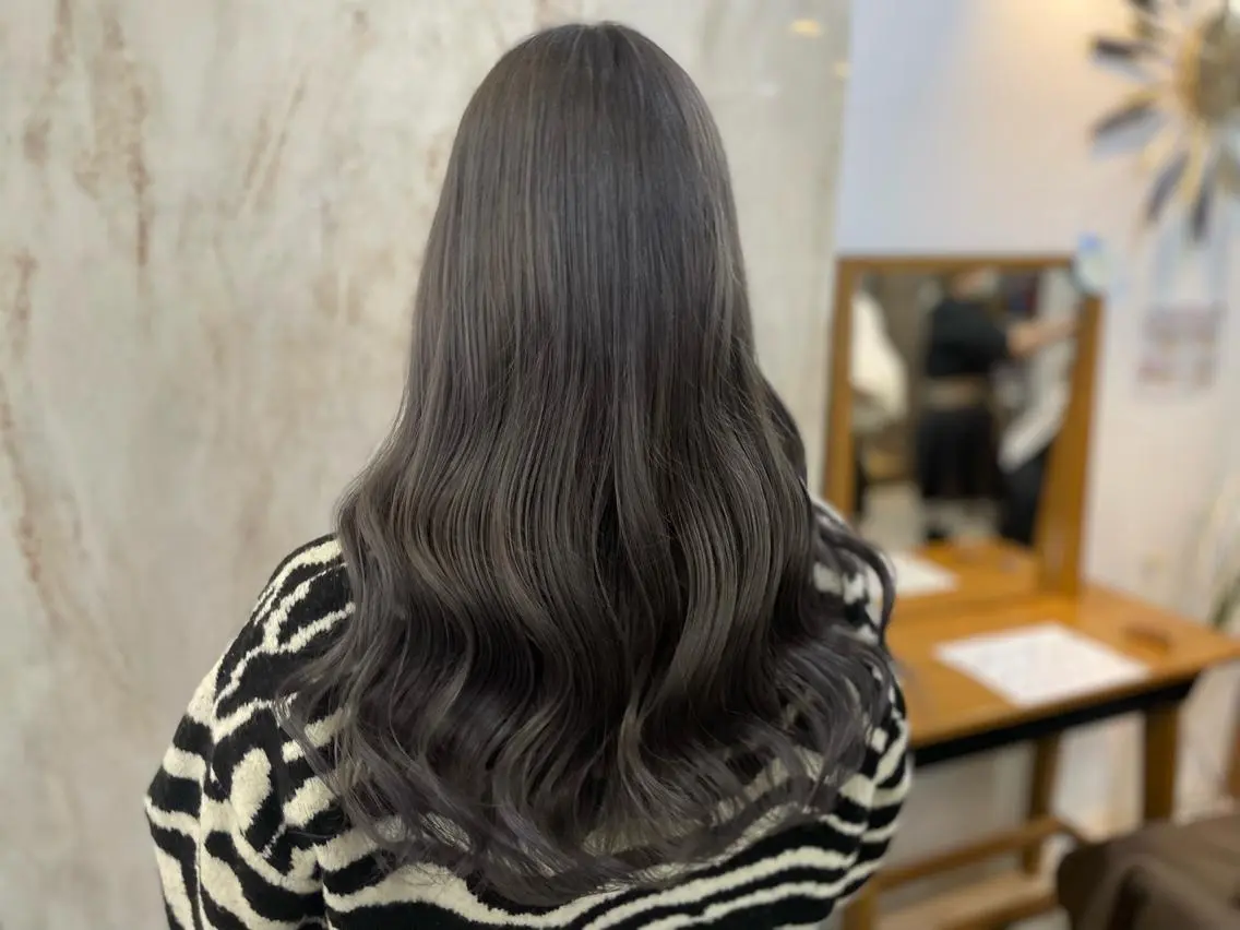 ロング カラー グレージュ 艶髪🇰🇷髪質改善 🎀ikuno🎀のヘアスタイル