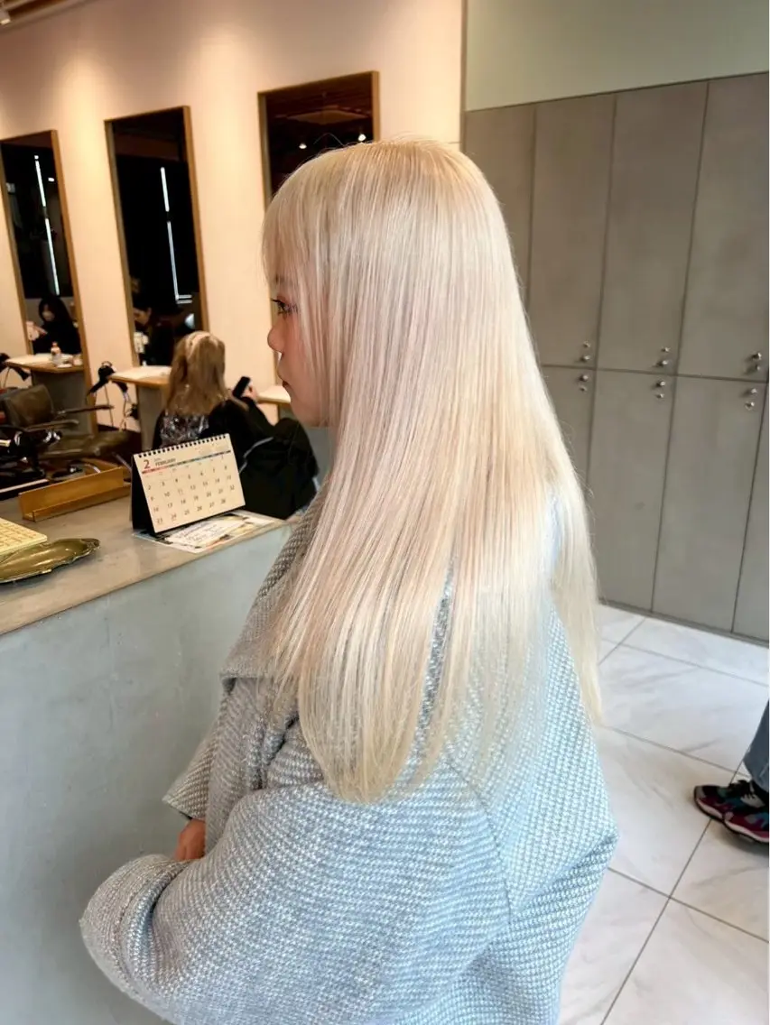 ロング カラー ベージュカラー 透明感カラー ホワイトベージュ 💕モデル募集中💕 MAINA"のヘアスタイル