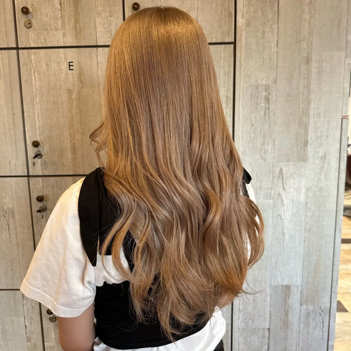ロング カラー 柔らかいbeige ￤韓国￤🩰マユ🩰のヘアスタイル