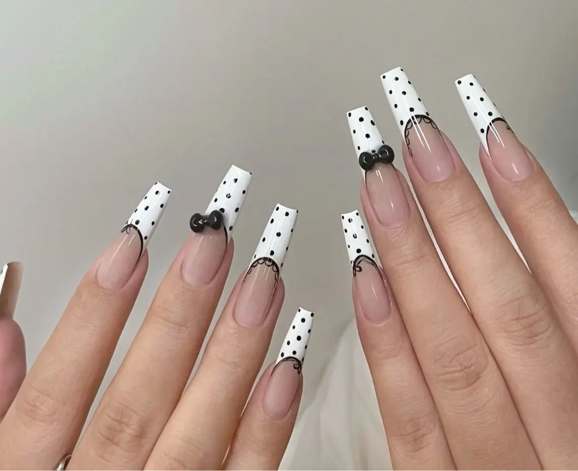 ネイル アートネイル オーロラネイル チークネイル フラッシュネイル フットネイル 持ち重視 B•U Nail大宮のネイルデザイン