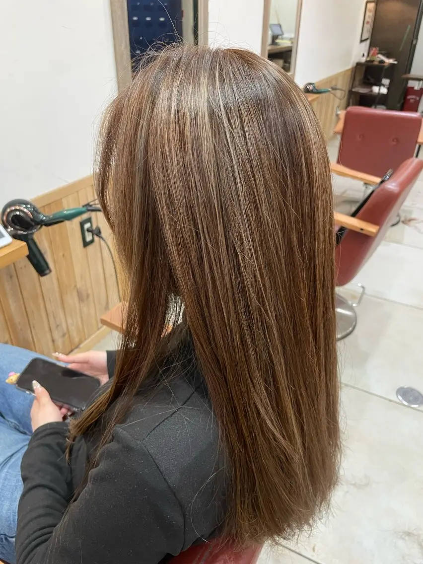 ロング カラー ショートボブ バレイヤージュ ベージュカラー デザインカラー イヤリングカラー Wカラーレイヤーカ ット⚡️CHIAKIのヘアスタイル