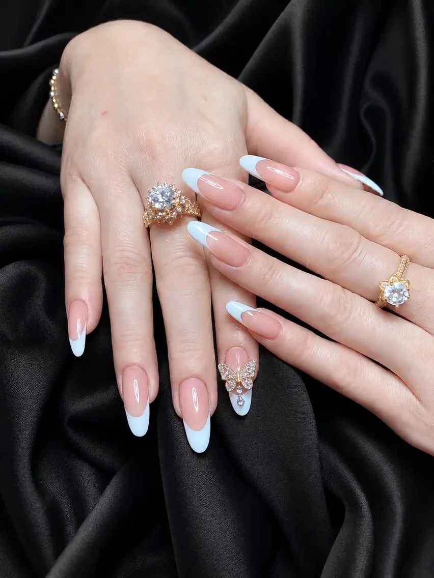 ネイル フレンチネイル ジェルネイル 韓国ネイル マグネットネイル 持ち込み ハンドネイル Royal Nailのネイルデザイン