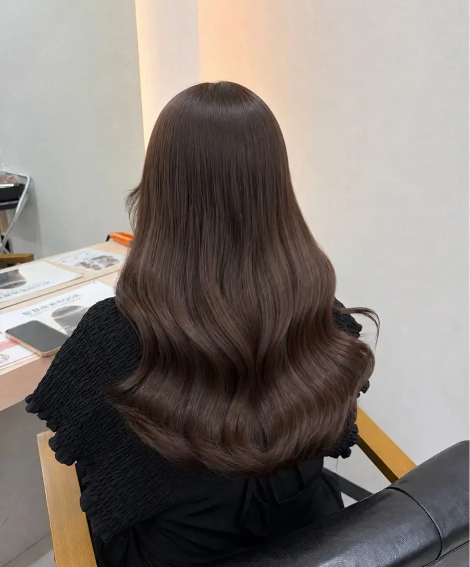 ロング ヘアカラー ALEAP こはるのヘアスタイル