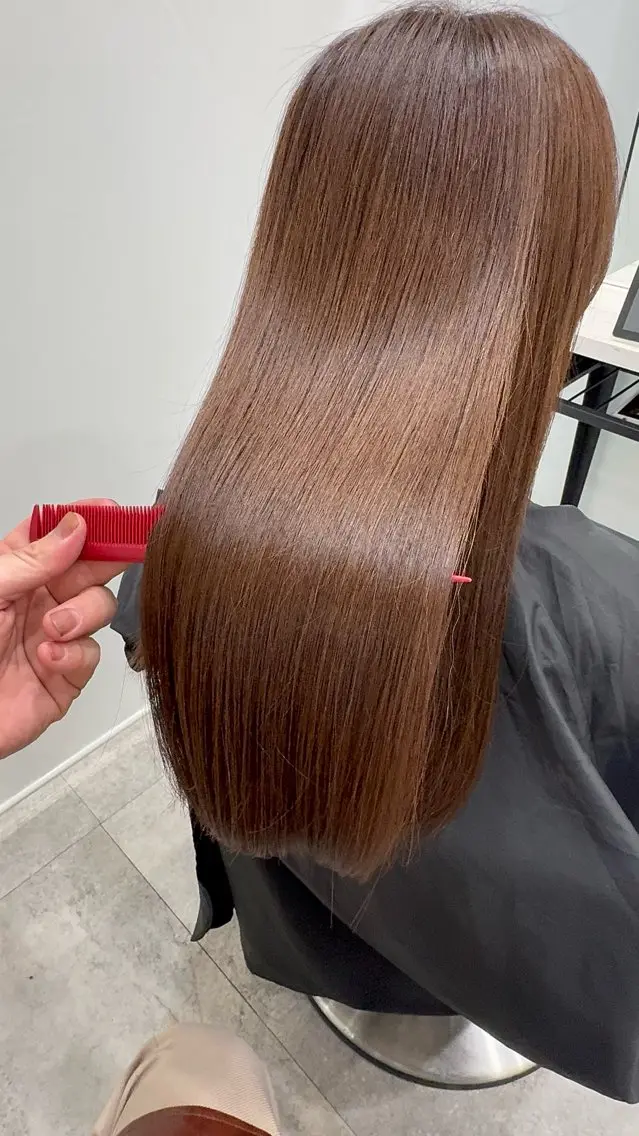 セミロング カット ヘアカラー トリートメント RAISE by_WHITEのヘアスタイル