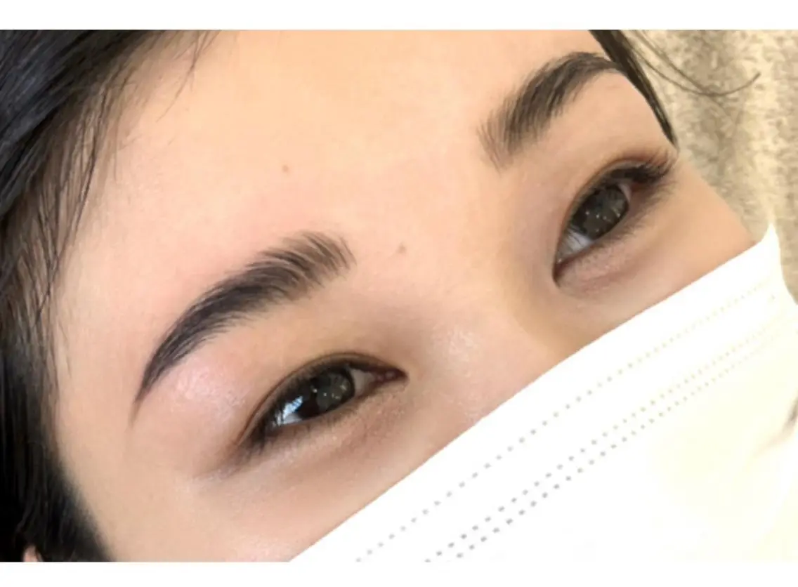 アイブロウ 前田 花綸のヘアスタイル