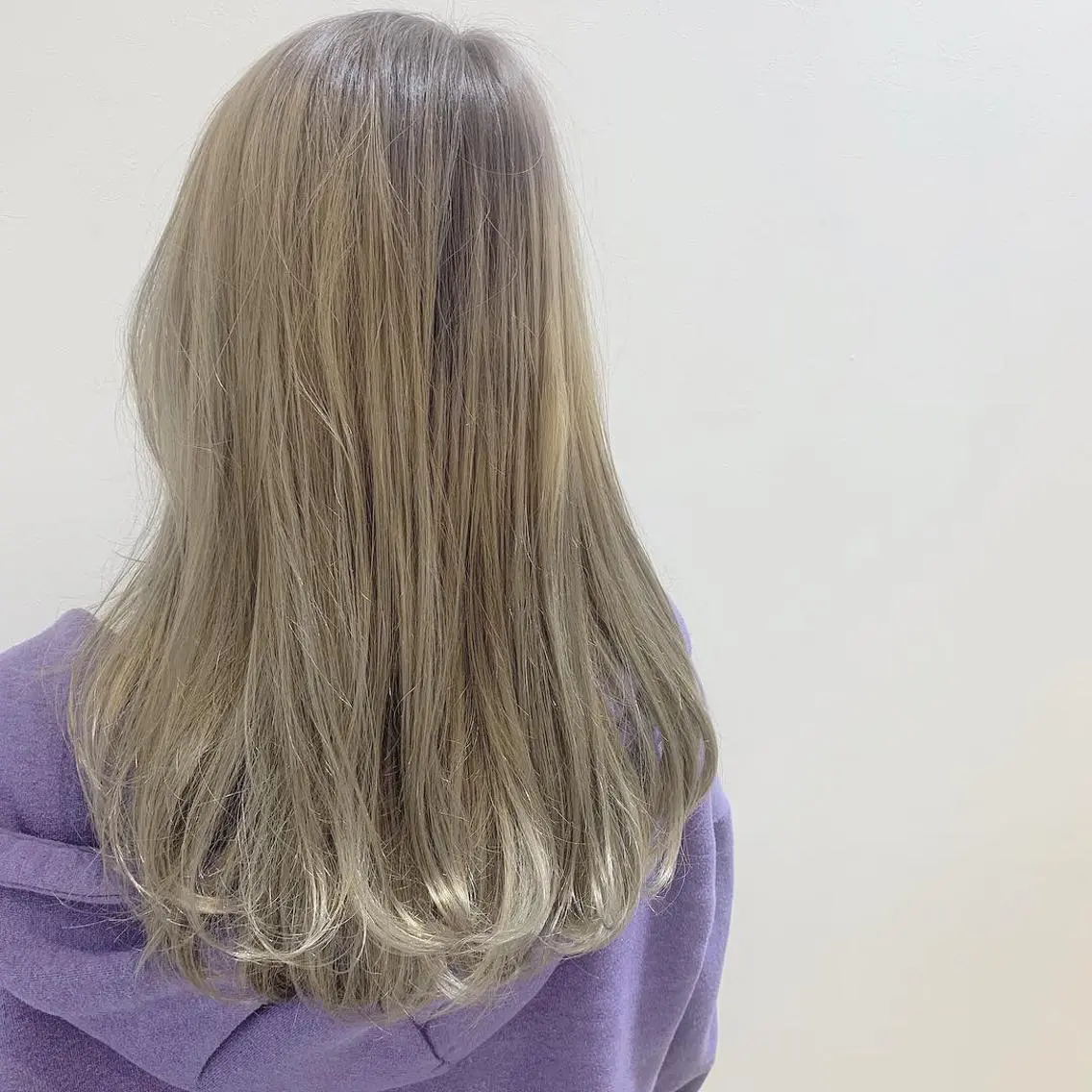 カラー ヘアカラー 西田 優菜のヘアスタイル