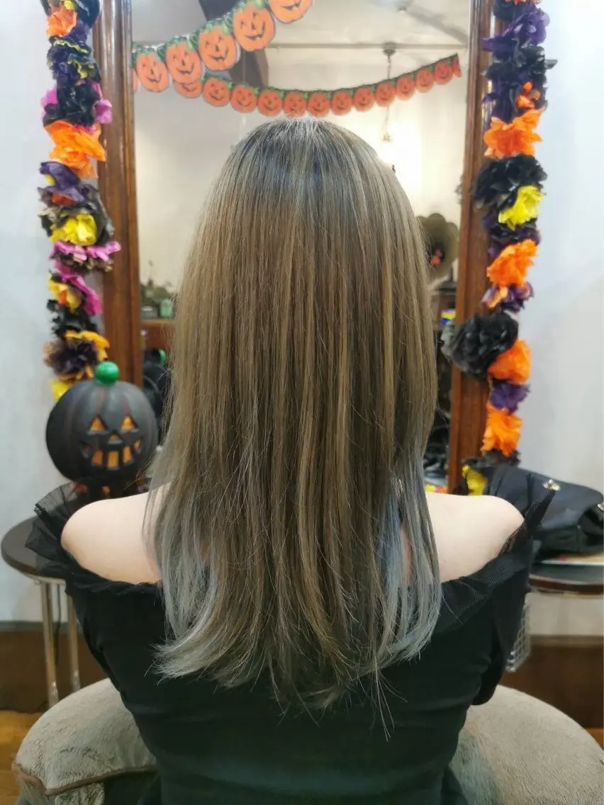ロング 上間 洋子のヘアスタイル