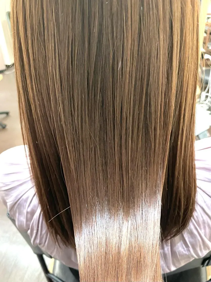 プレミアムフローディアトリートメント+シャンプーブローの写真