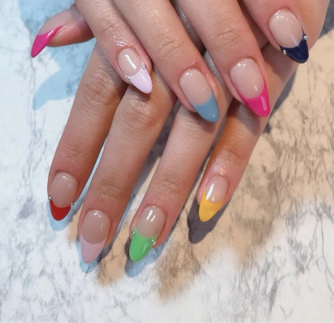 ネイル フレンチネイル ハンドネイル brodia nails m_riのネイルデザイン