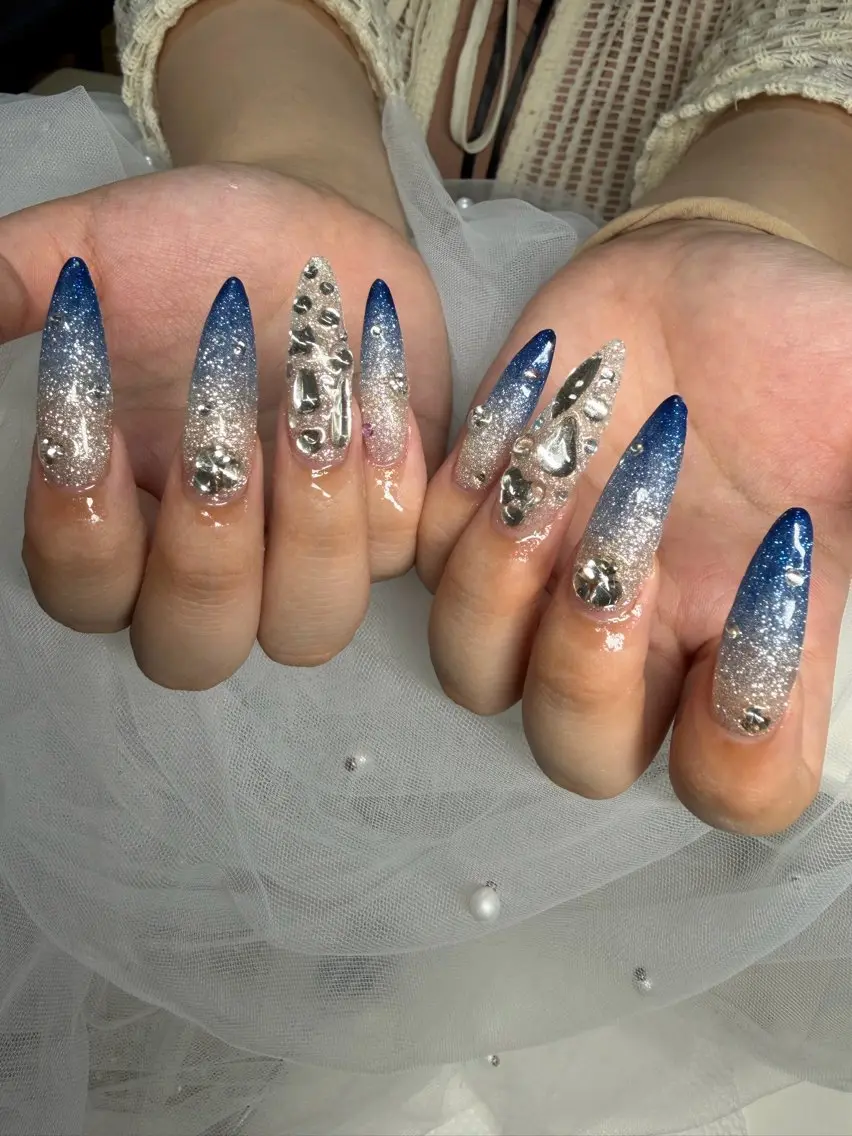 ロング ロング Nailsalon PiPiのネイルデザイン