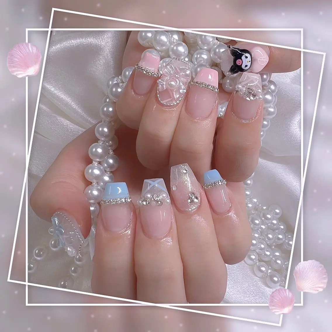 ネイル フレンチネイル グラデーション キラキラネイル 韓国ネイル マグネットネイル ハンドネイル Chill Nailsalonのネイルデザイン