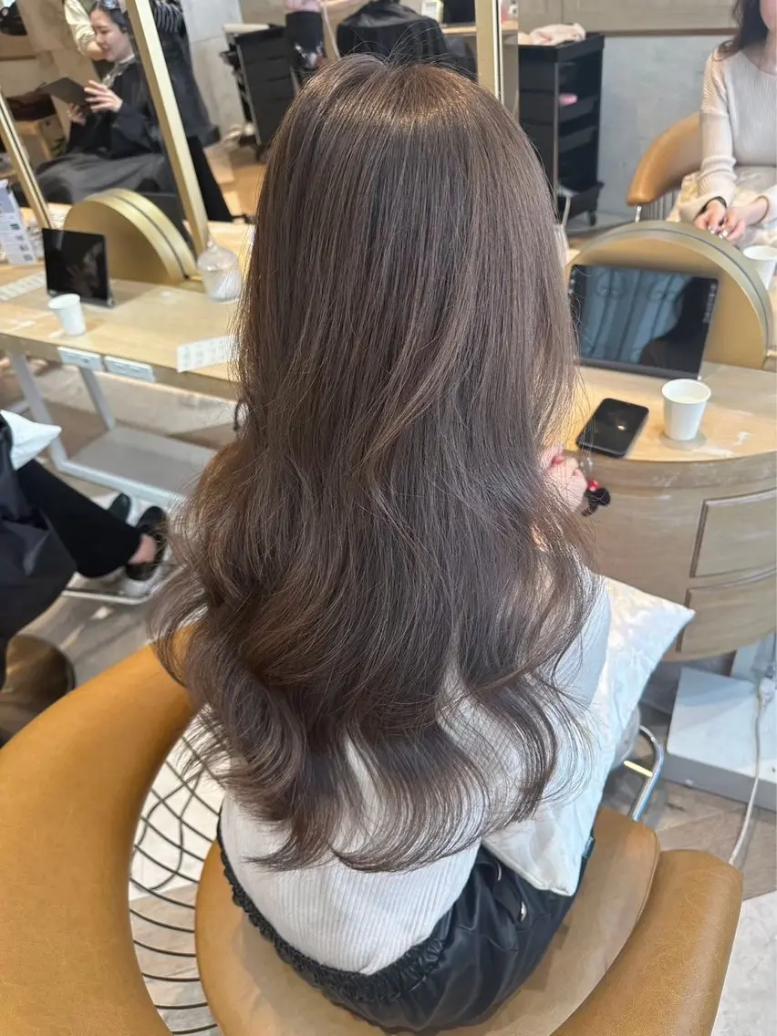 ロング カラー 玉木 愛美のヘアスタイル