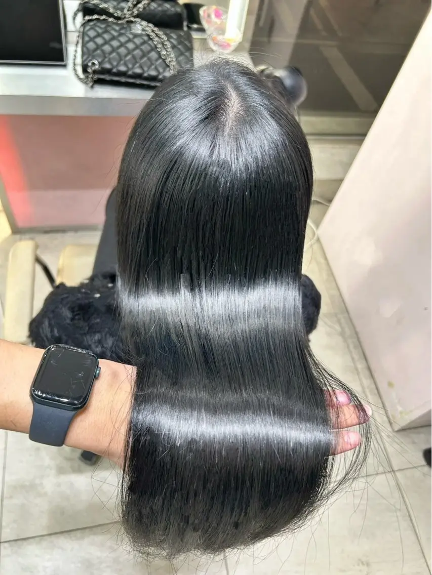 ロング パーマ ストレートパーマ 縮毛矯正 Kana 艶カラー透明感カラーのヘアスタイル