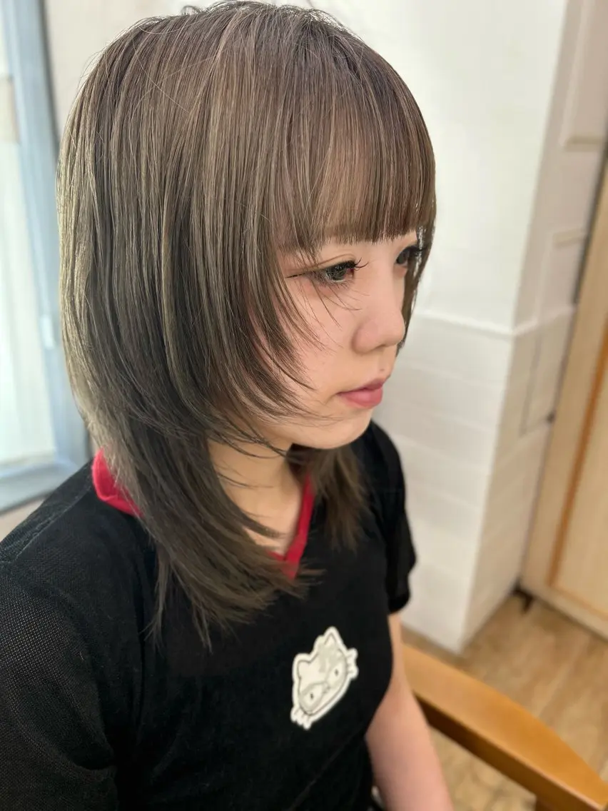 ミディアム カット ヘアカラー レイヤーカット/ ダブルカラー/セイナのヘアスタイル