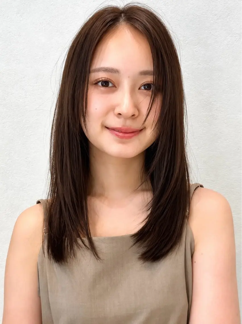 セミロング カラー パーマ kazuki【顔周り ×レイヤーカット】のヘアスタイル