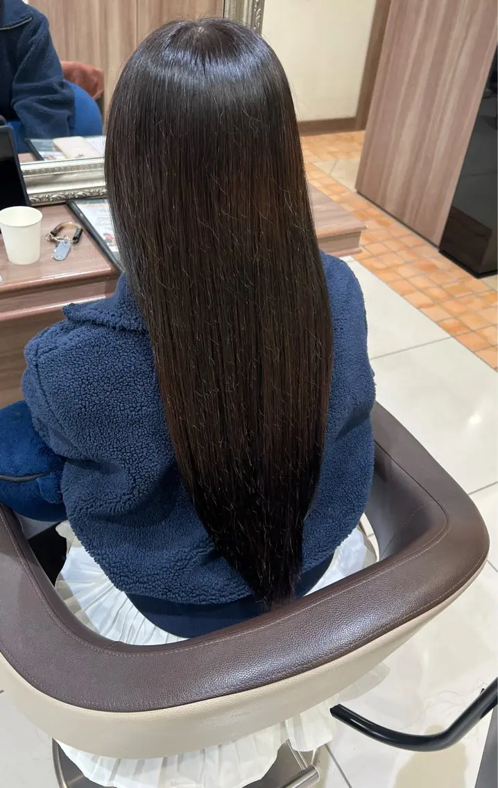 ロング ヘアカラー 阪本 紀乃のヘアスタイル
