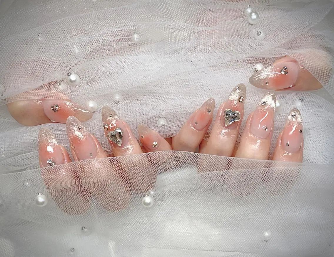 ネイル I-nailロング /ワンホン/キラキラのネイルデザイン