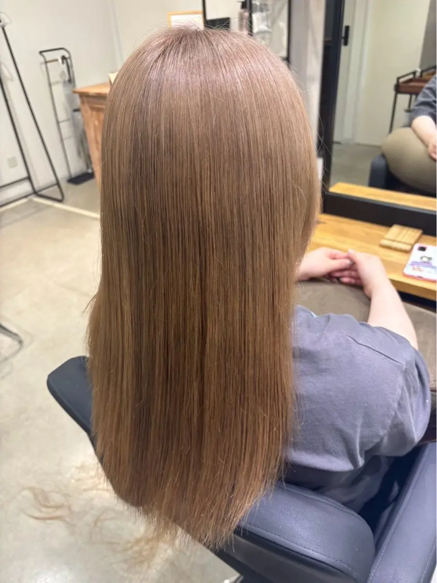 カラー ベージュカラー ミルクティーベージュ ヘアカラー anb シュウのヘアスタイル