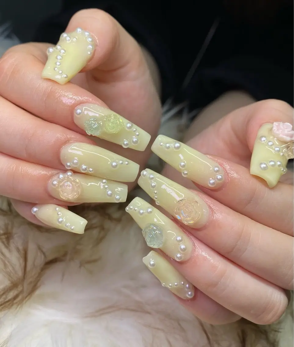 ネイル nes.nail★ AYANOのネイルデザイン
