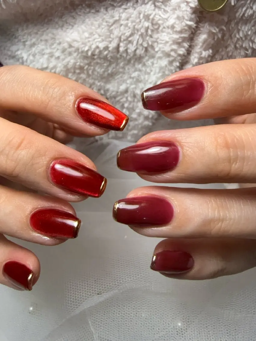 ネイル マグネットネイル ワンカラーネイル 赤色 M. nailのネイルデザイン