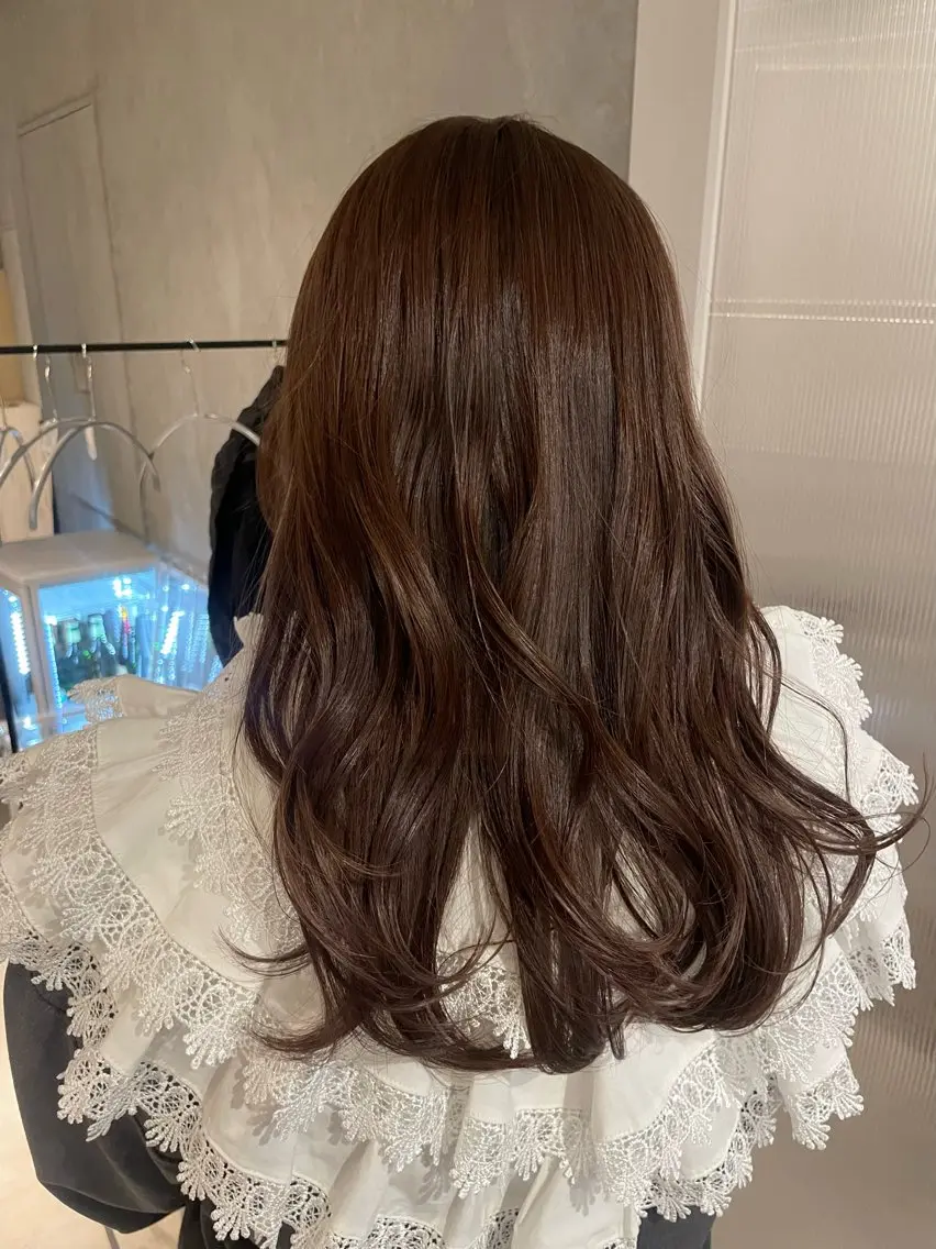 セミロング カラー 岩渕 春菜のヘアスタイル