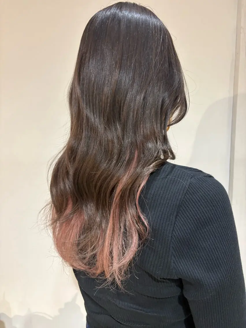 ロング ヘアカラー 小久保 あかりのヘアスタイル
