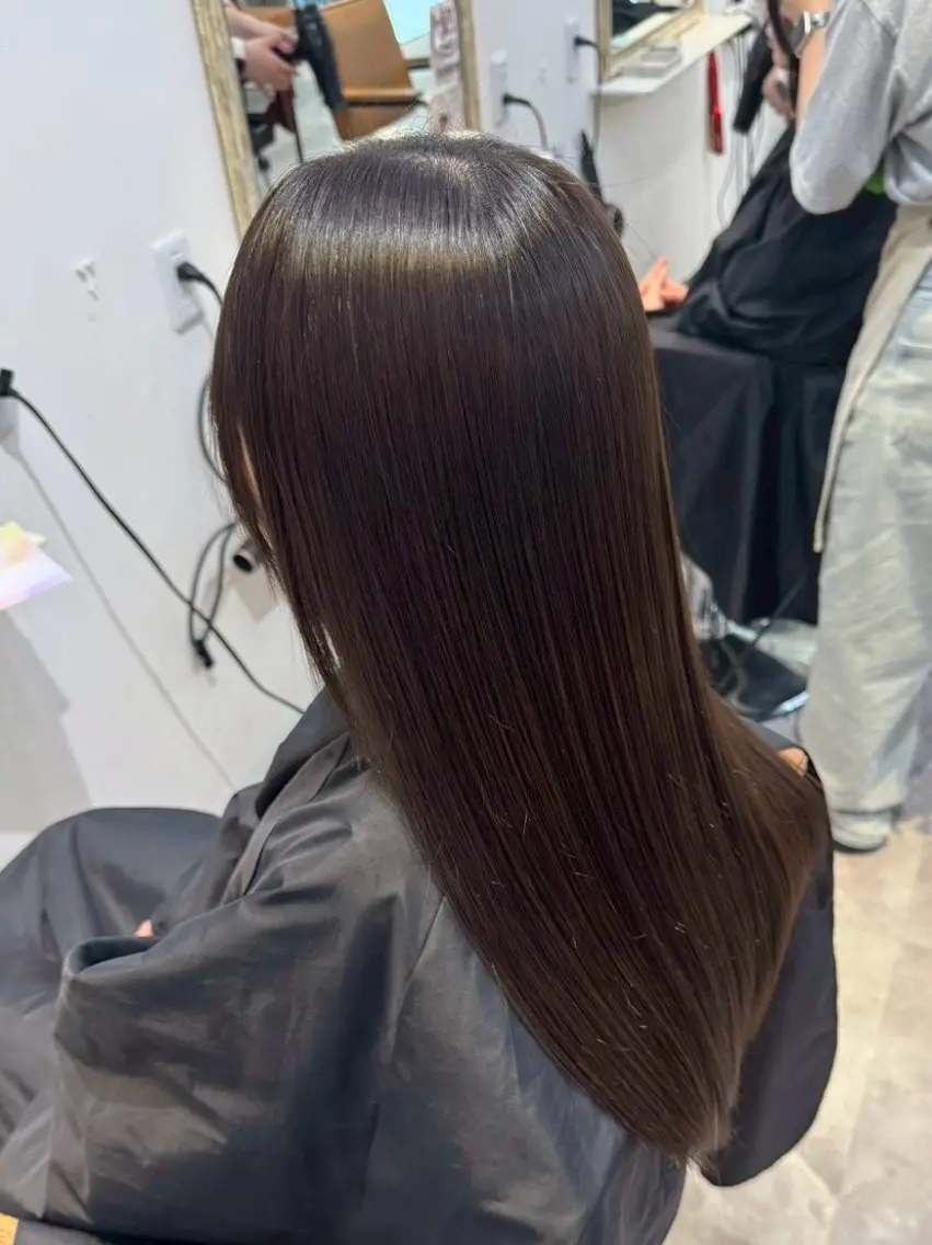 ロング 西山 るいのヘアスタイル