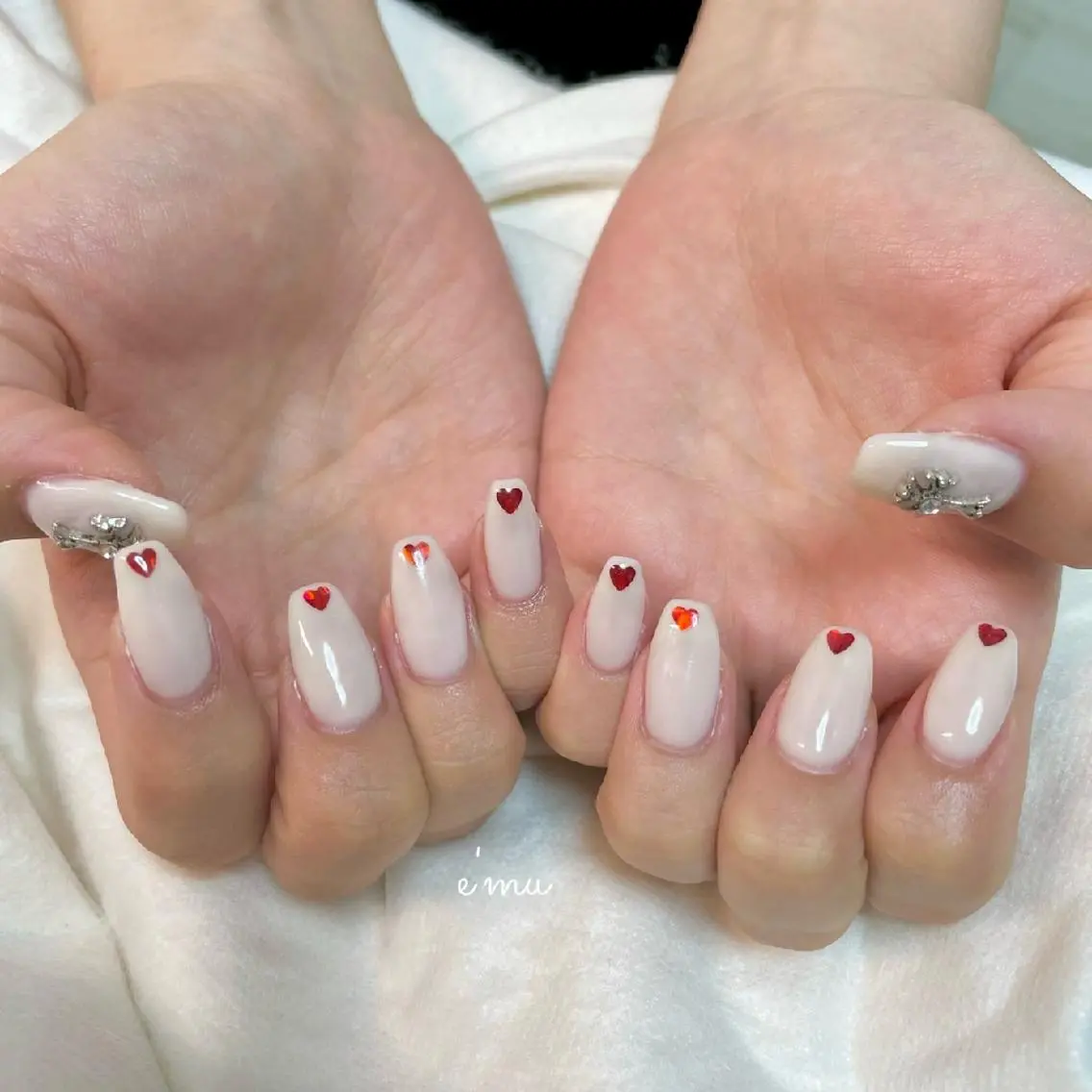 ネイル ハート シンプルネイル nail salon e'mu💐のネイルデザイン