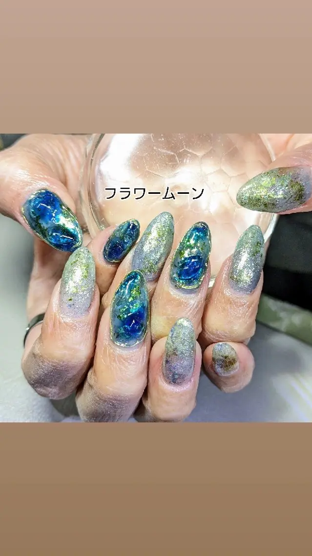 ネイル ニュアンスネイル ハンドネイル ハンドケア フラワー ムーンのネイルデザイン