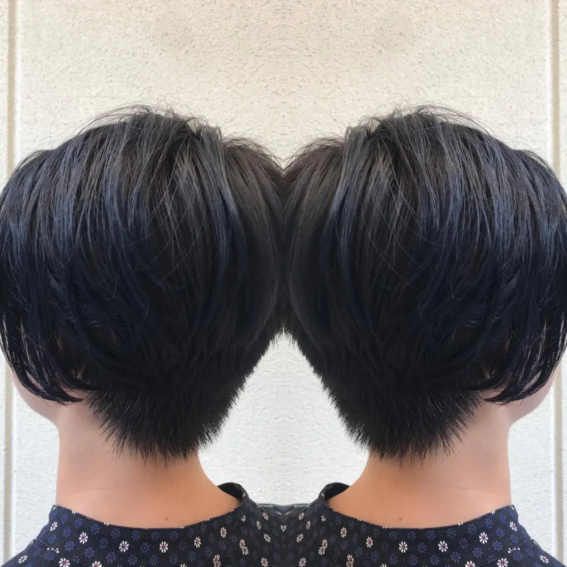 ショート カラー ハンサムショート ブルーカラー ネイビーカラー ショートヘア ヘアカラー 柴田 祐輔のヘアスタイル