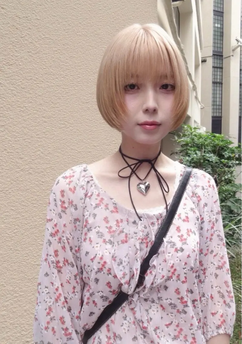ショート カラー ブリーチ ブロンド カット ヘアカラー mahiro/ Dijon🫗🫆のヘアスタイル