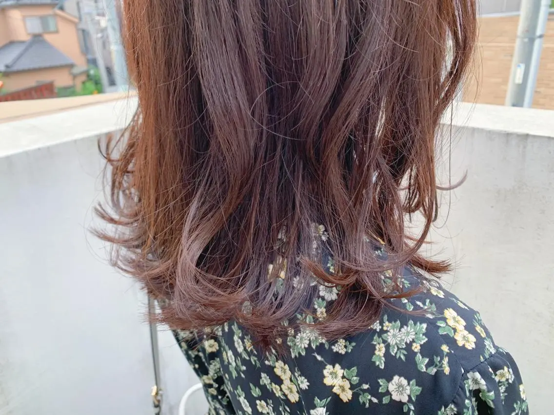 ミディアム カラー タカハシ ハヤトのヘアスタイル