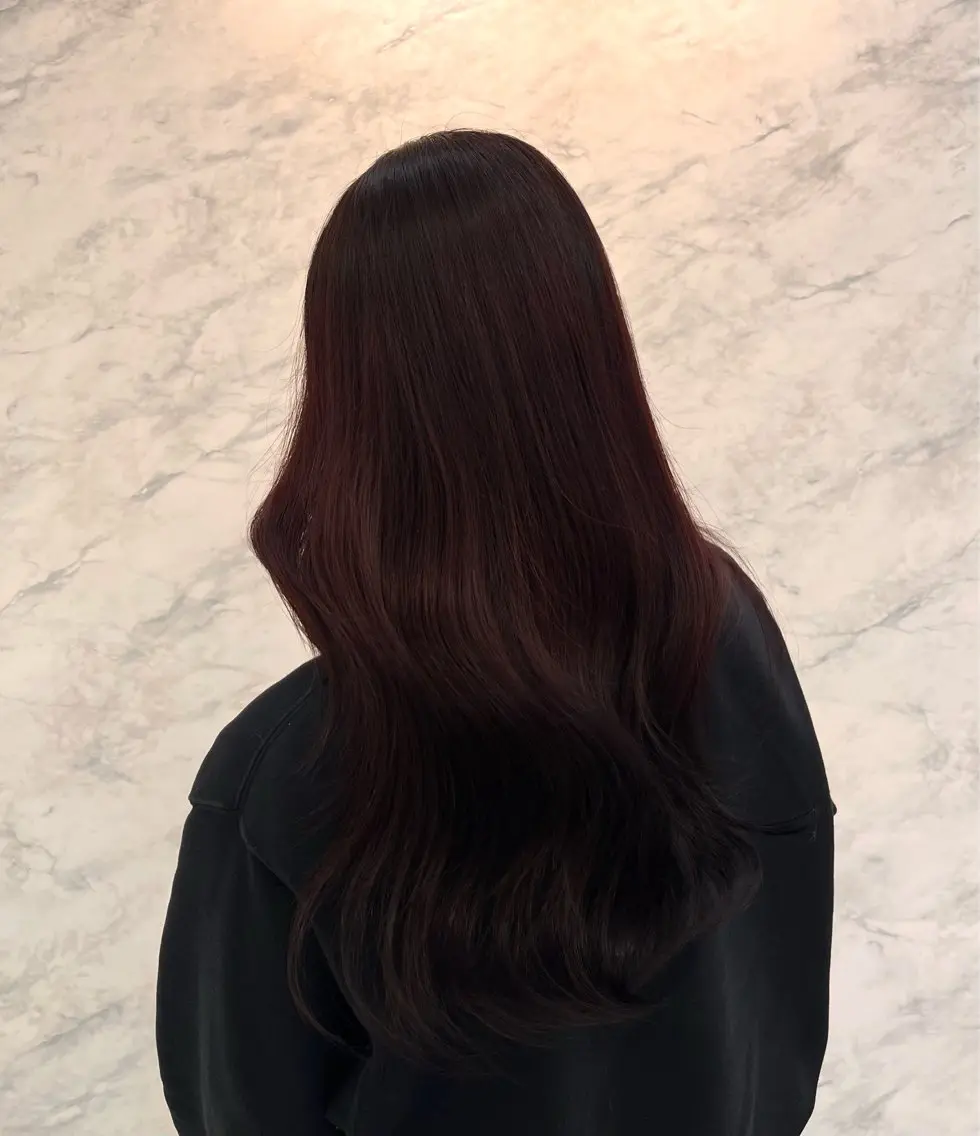 カラー レッドカラー 松尾 姫依のヘアスタイル