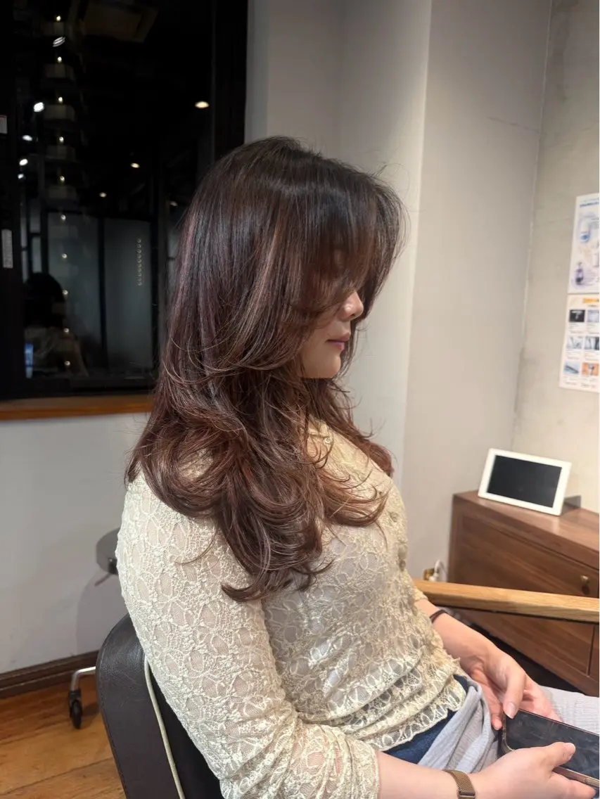 ロング ハイレイヤー レイヤーカット TOKUYAMA AYANOのヘアスタイル
