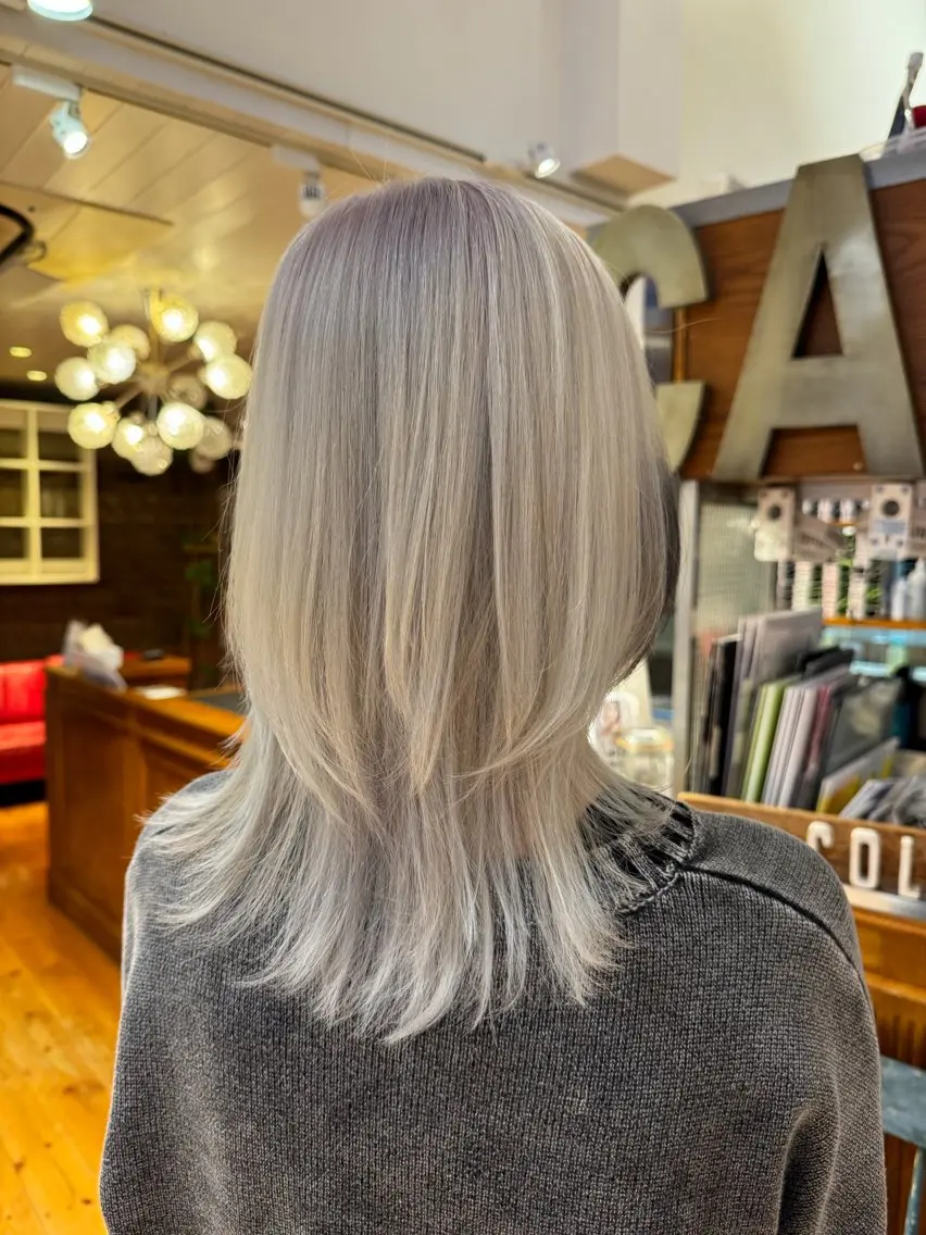 セミロング 天谷 桂子のヘアスタイル