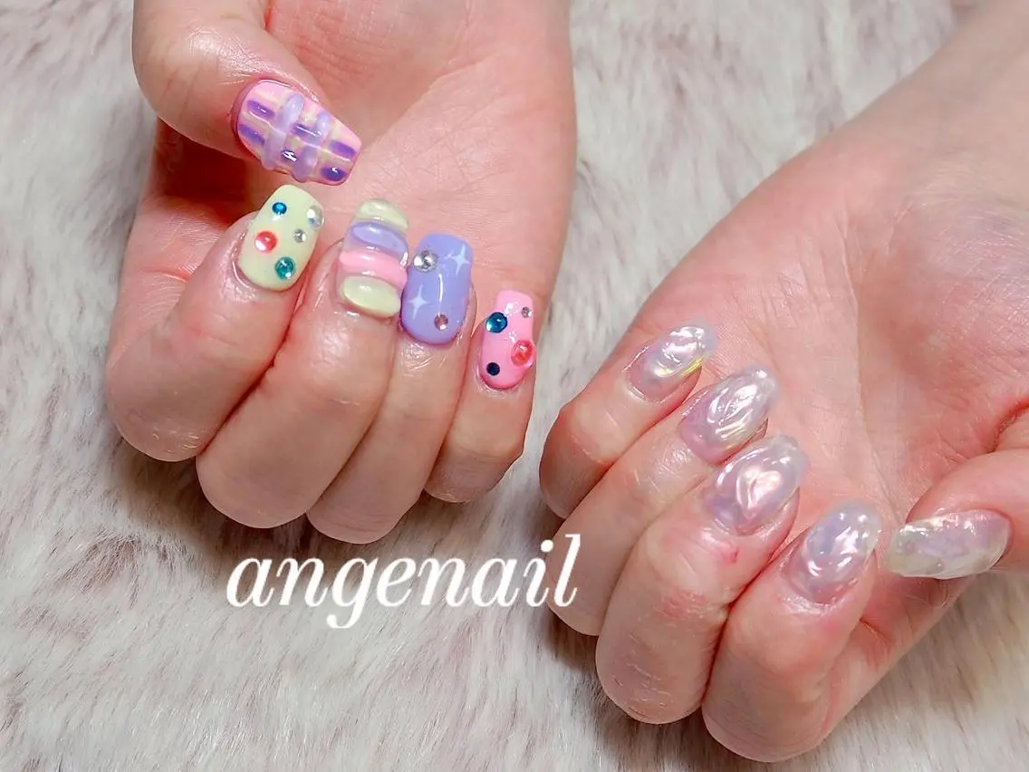 ネイル ハンドネイル オーナーネイリスト MAKIのネイルデザイン