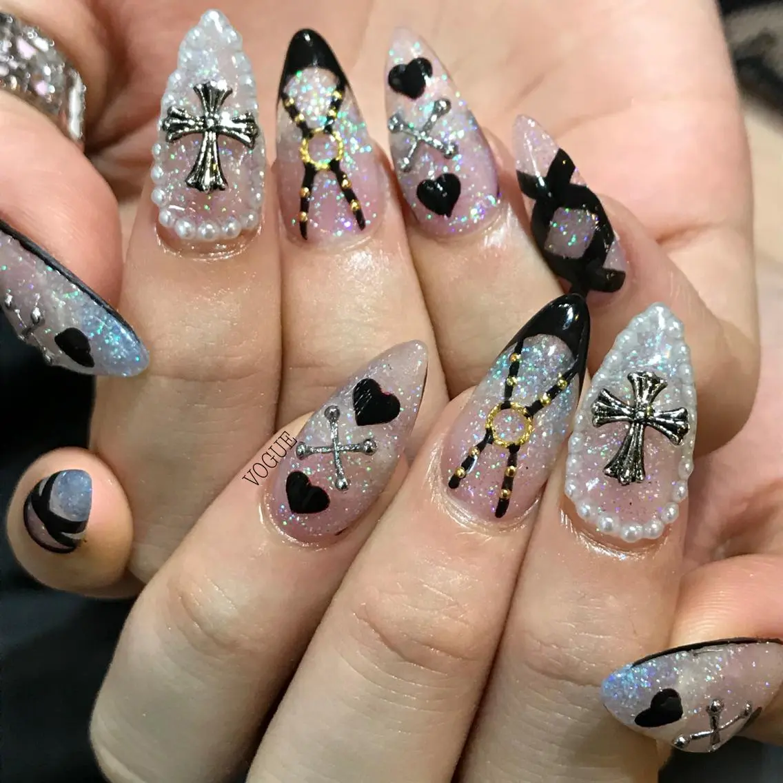 ネイル ラメ(グリッター) ハンドネイル VOGUE ×SWANのネイルデザイン