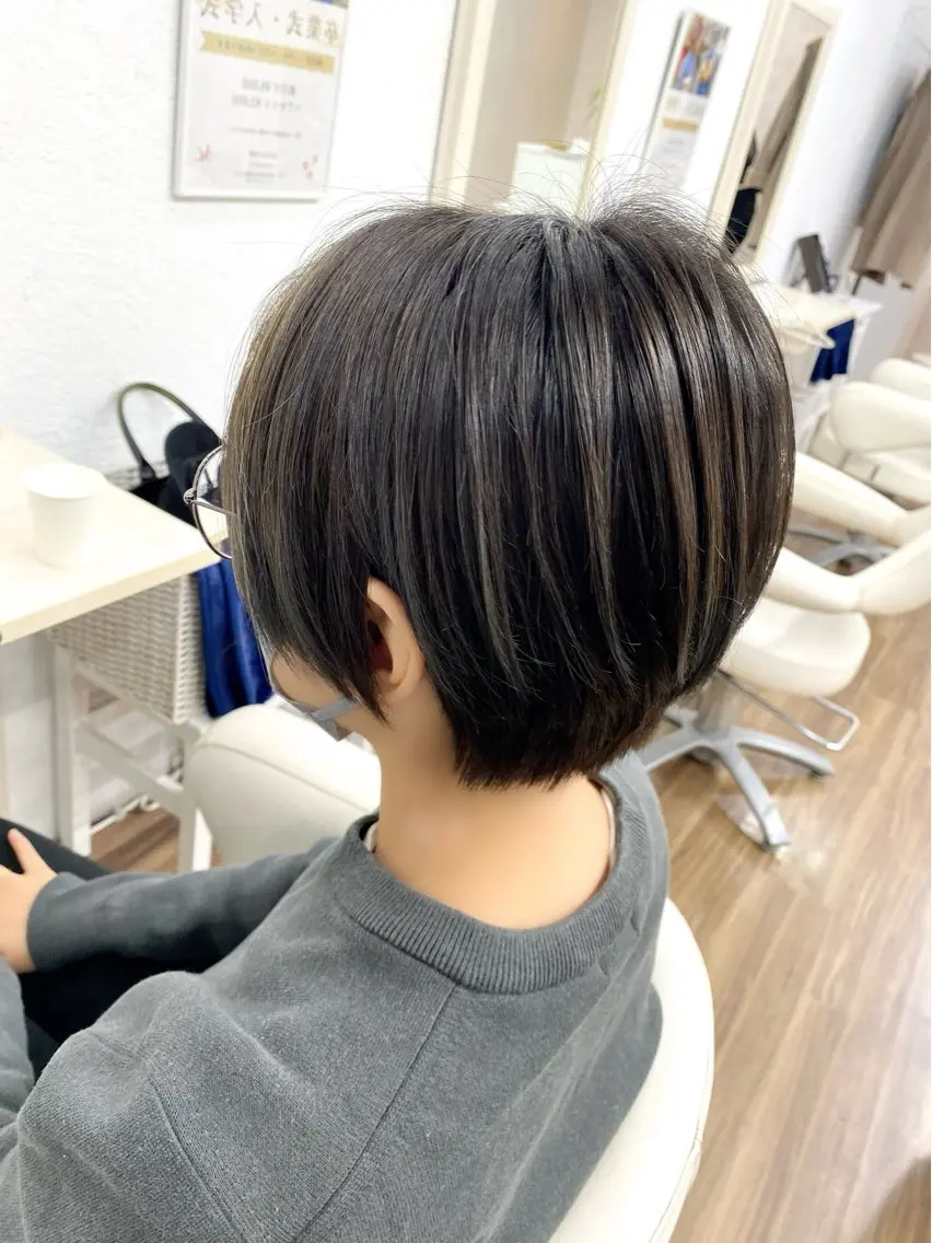 ショート カラー ハイライトカラー メッシュ ハイライト GLOSS♡ ヤマガミコウジのヘアスタイル