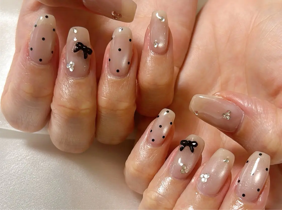 ネイル オーロラネイル ドット フットネイル フレンチネイル ジェルネイル ハンドネイル kiki nail &brow二子玉川のネイルデザイン