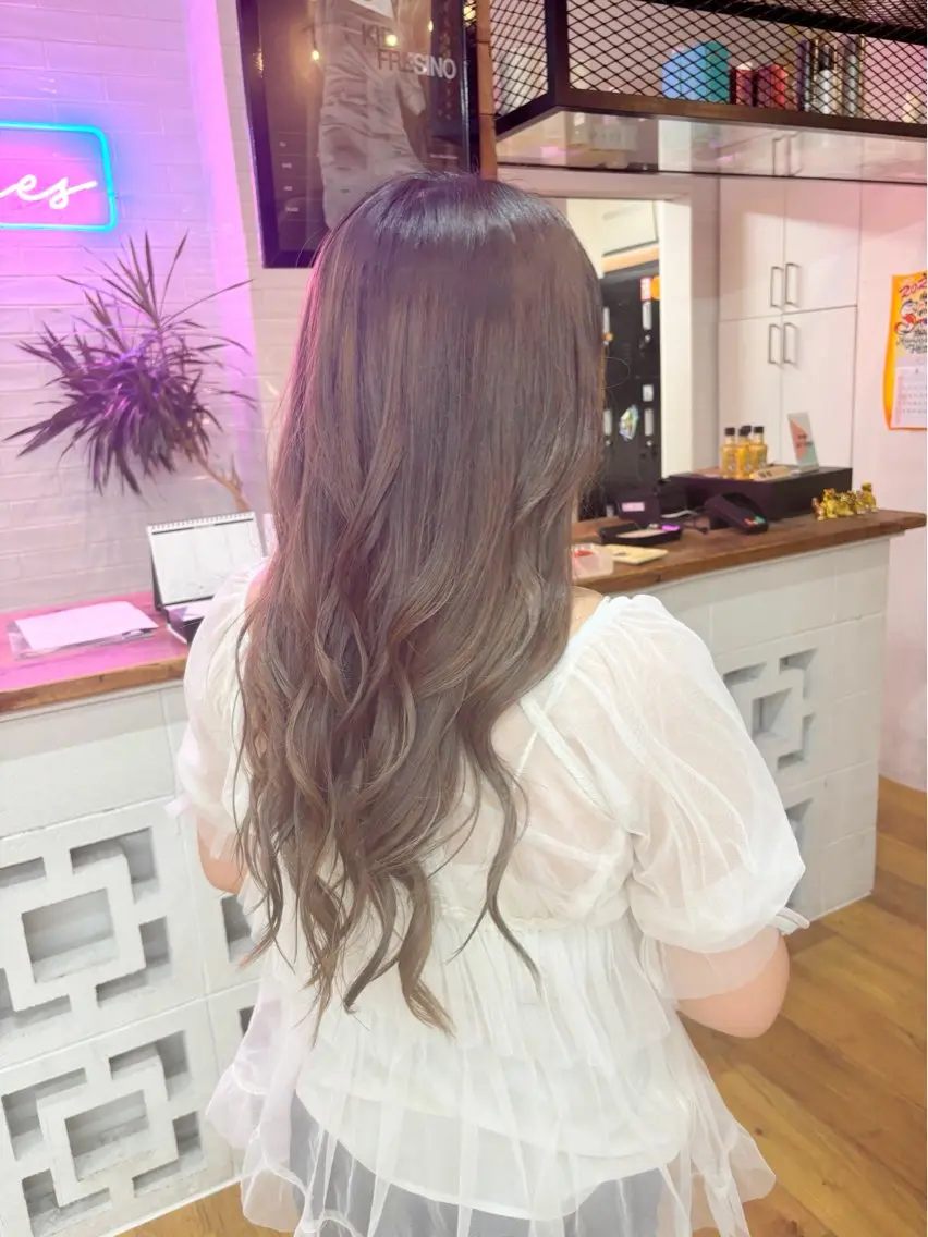 カラー 落合 そらのヘアスタイル