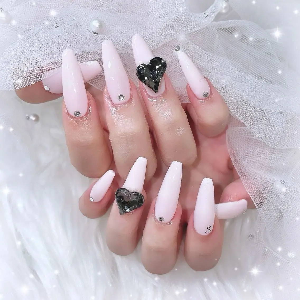 ネイル 韓国ネイル マグネットネイル 持ち込み ハンドネイル Mimi Nail_Royalのネイルデザイン