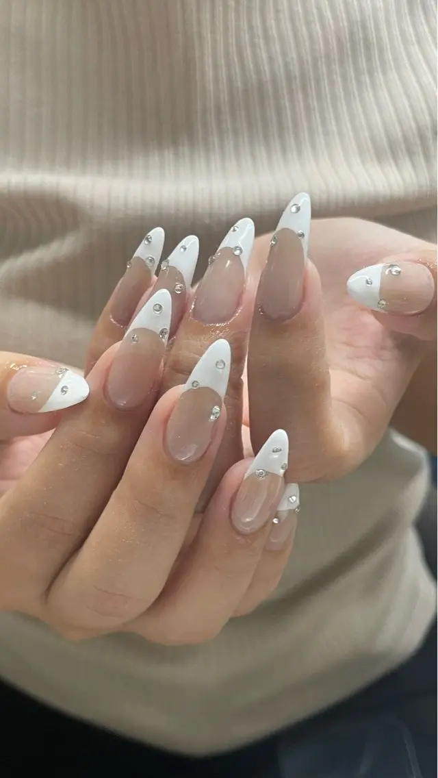 ネイル フレンチネイル ハンドネイル Ann nailのネイルデザイン