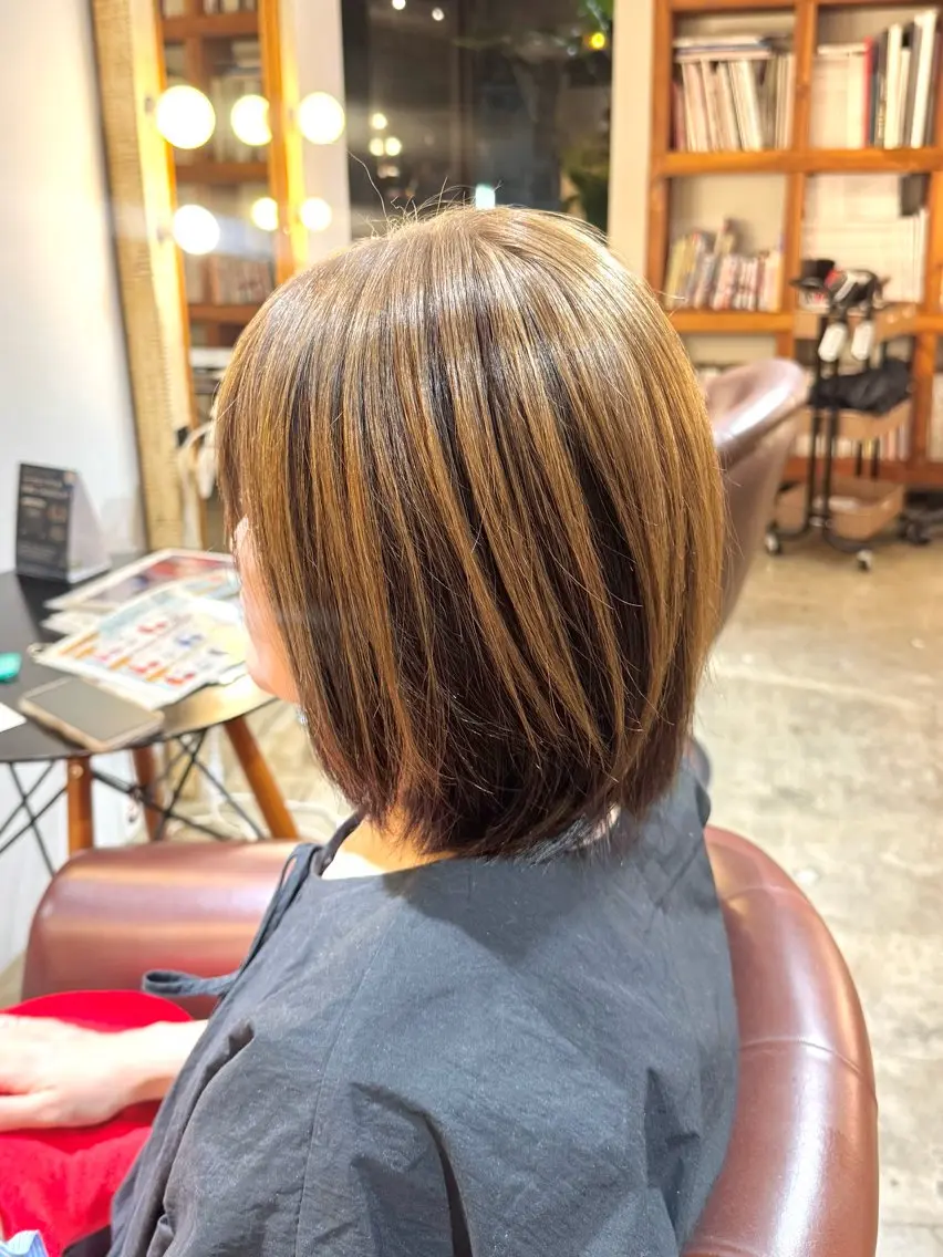 ミディアム カラー ヘアカラー BEHIND THE CURTAIN りこのヘアスタイル