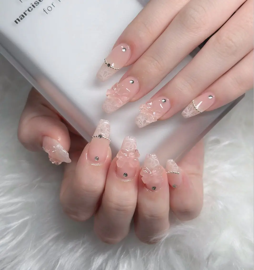 ネイル フレンチネイル ジェルネイル ハロウィン キラキラネイル 韓国ネイル H.baby Nail Salonのネイルデザイン
